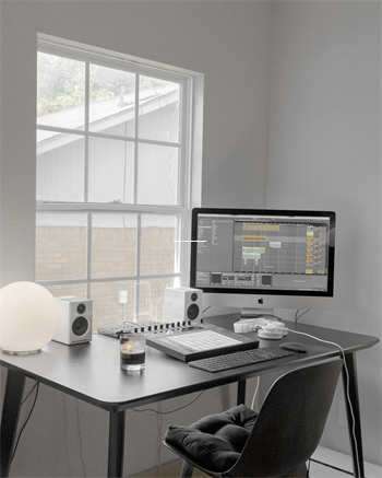 【发质受损怎么办?5分钟速效修复秘籍!】怎样快速修复受损烫发 第1张 【发质受损怎么办?5分钟速效修复秘籍!】怎样快速修复受损烫发 第1张